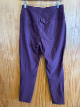 Load image into Gallery viewer, Size M Avalanche Wine Women's Pants
