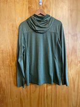 Load image into Gallery viewer, Size M Kuhl Men&#39;s Sweater &amp; Sweatshirt
