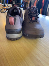 Load image into Gallery viewer, Women's Shoe Size 8.5 Oboz Purple Hiking Shoes
