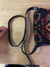 Load image into Gallery viewer, Duluth Pack Travel Bag
