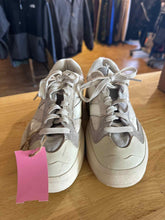 Load image into Gallery viewer, Shoe Size 5 New Balance White Casual Shoes
