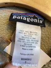 Load image into Gallery viewer, Women Size L Patagonia Tan Misc Jacket
