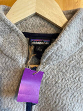 Load image into Gallery viewer, Size Large Patagonia Off White Women's Sweater &amp; Sweatshirt
