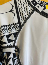 Load image into Gallery viewer, Size Medium C4Waterman Black and White Women's Long Sleeve Shirt
