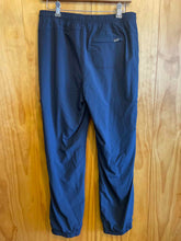 Load image into Gallery viewer, Size 6 Eddie Bauer Navy Women's Pants
