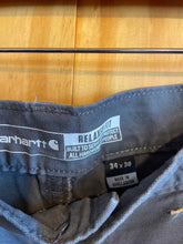 Load image into Gallery viewer, Size 34 Carhartt Men&#39;s Pants
