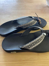 Load image into Gallery viewer, Women&#39;s Shoe Size NA Chaco Sandals
