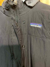 Load image into Gallery viewer, Child Size S Patagonia Boy's Jacket
