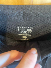 Load image into Gallery viewer, Size 10 Mountain Hardwear Black Women's Pants
