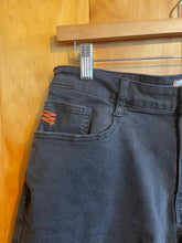 Load image into Gallery viewer, Size 32 Ripton Men's Shorts
