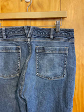 Load image into Gallery viewer, Size 12x31 Duluth Trading Co. Blue Women's Jeans
