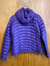 Load image into Gallery viewer, Women Size Large Patagonia Purple Women's Light Jacket

