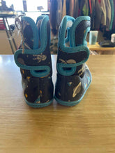 Load image into Gallery viewer, Child Size 6 Bogs Boy's Shoe &amp; Boot
