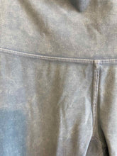 Load image into Gallery viewer, Lululemon Blue Women's Leggings
