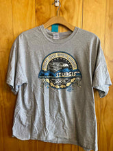 Load image into Gallery viewer, Size XL Gildan Men's Short Sleeve Shirt
