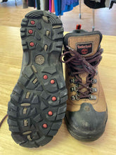 Load image into Gallery viewer, 9.5 Timberland Men's Hiking Boots
