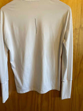 Load image into Gallery viewer, Size Small Nike White Women's Long Sleeve Shirt
