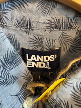 Load image into Gallery viewer, Size Large Lands End Men's Short Sleeve Shirt
