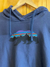 Load image into Gallery viewer, Size Medium Patagonia Blue Women&#39;s Sweater &amp; Sweatshirt
