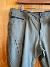 Load image into Gallery viewer, Size 40 TrueWerk Men&#39;s Pants
