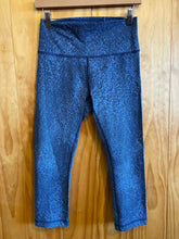 Load image into Gallery viewer, Size 8 Lululemon Blue Women's Leggings
