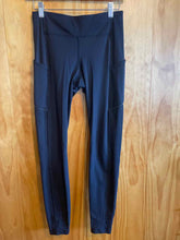 Load image into Gallery viewer, Size 6 Lululemon Black Women's Leggings
