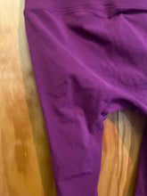Load image into Gallery viewer, Size L Free People Magenta Women's Leggings
