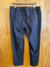 Load image into Gallery viewer, Size 36 Lululemon Men's Pants
