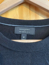 Load image into Gallery viewer, Size Medium Bannana Republic Men&#39;s Sweater &amp; Sweatshirt

