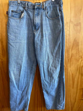 Load image into Gallery viewer, Size 34 Gravel Gear Men's Jeans
