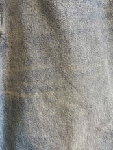Load image into Gallery viewer, Size 35 Carhartt Men's Jeans
