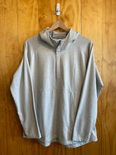 Load image into Gallery viewer, Size Large Storm Creek Light Gray Women's Sweater &amp; Sweatshirt

