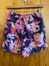 Load image into Gallery viewer, Size Small Columbia Pink Women's Shorts
