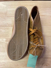 Load image into Gallery viewer, Shoe Size 6.5 Nike Tan Casual Shoes
