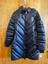 Load image into Gallery viewer, Women Size Medium Canada Weather Gear Black Women's Winter Jacket
