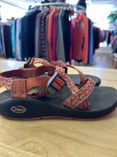 Load image into Gallery viewer, Shoe Size 7 Chaco Orange Sandals
