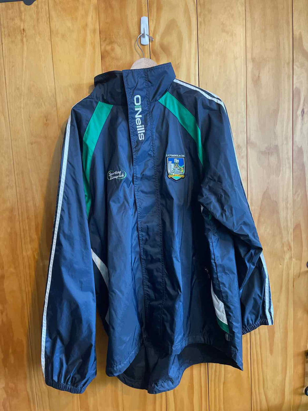 Size XL O'Niells Men's Light Jacket