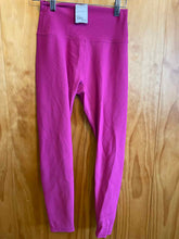 Load image into Gallery viewer, Size Small Wilo Pink Women's Leggings
