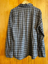Load image into Gallery viewer, Size L Columbia Men's Flannel
