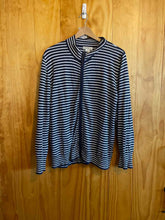 Load image into Gallery viewer, Size XL Orvis Navy Women&#39;s Sweater &amp; Sweatshirt

