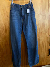 Load image into Gallery viewer, Size 38 Lucky Brand Blue Women's Jeans
