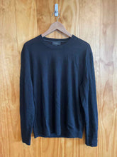 Load image into Gallery viewer, Size Medium Bannana Republic Men&#39;s Sweater &amp; Sweatshirt
