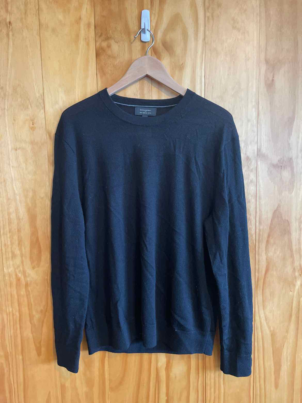 Size Medium Bannana Republic Men's Sweater & Sweatshirt