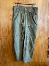 Load image into Gallery viewer, Size 34 Alaskan Hardgear Men's Pants
