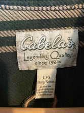Load image into Gallery viewer, Size Large Cabelas Men's Flannel
