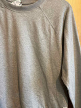 Load image into Gallery viewer, Size Unknown Vuori light grey Women's Long Sleeve Shirt
