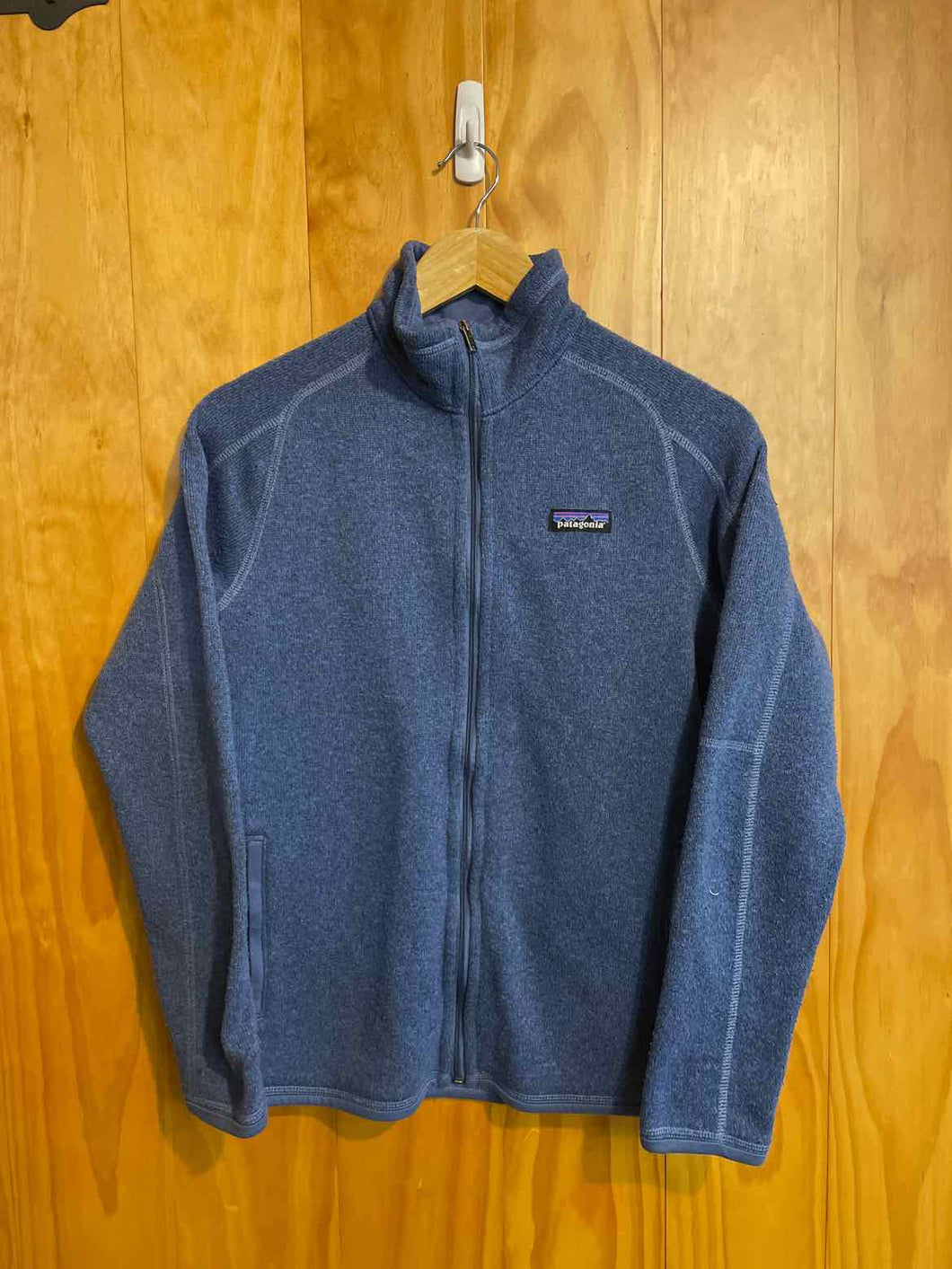 Size Medium Patagonia Blue Women's Sweater & Sweatshirt