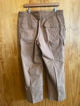 Load image into Gallery viewer, Size 37 Duluth Trading Men&#39;s Pants
