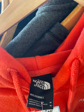 Load image into Gallery viewer, Mens Size Medium The North Face Men&#39;s Hoodie
