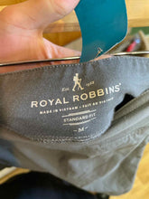 Load image into Gallery viewer, Size M Royal Robbins Grey Skort
